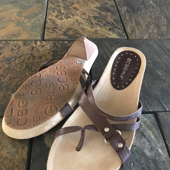 BCBGirls strappy leather kitten heel sandals - Picture 5 of 6